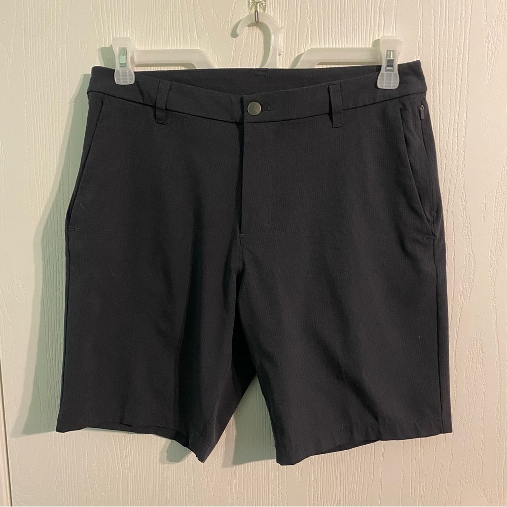 LULULEMON Commission Classic Fit Short 9“ Warpstreme in Black Size 32 Athleisure